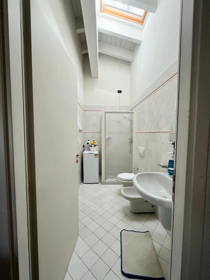 Vittoria Al Lago Apartment Desenzano del Garda Luaran gambar